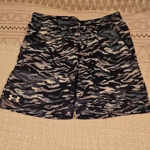 Under Armour Blue and Black Camouflage Shorts Boys Large
